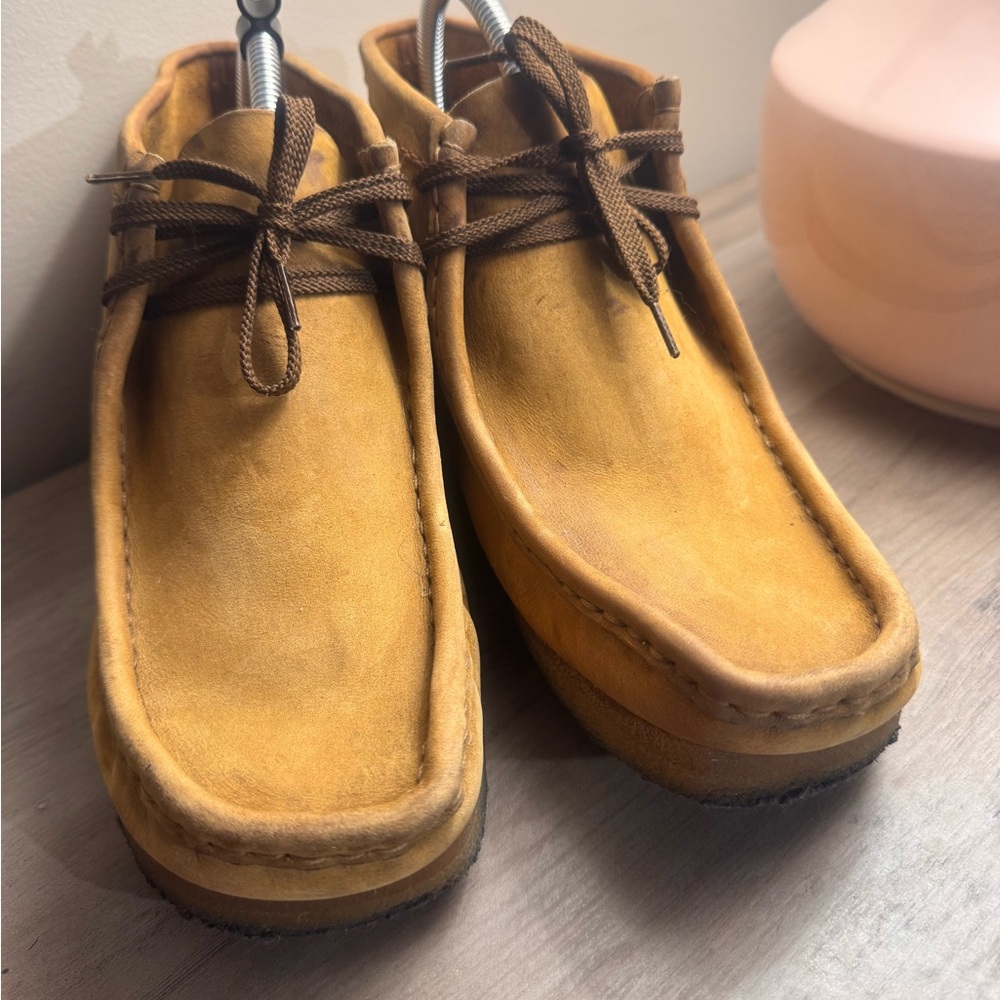 Clarks Men's Chukka Boots Suede Leather, Brown, Size 9.5 - Picture 2 of 9